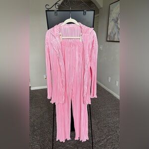 Elegant Pink Pleated Women's Set